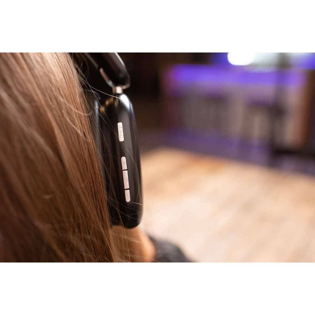 Căști in-ear wireless Concept SoundJoy, până la 70 de ore timp de redare, Bluetooth 5.4, încărcare rapidă, anulare activă a zgomotului până la 33dB, negru, HS4060