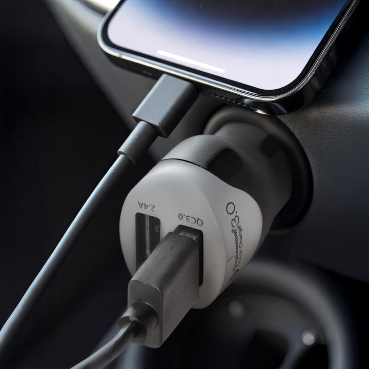 Încărcător auto max4.8A 2xUSB Maclean Energy MCE157 Qualcomm Quick Charge QC 3.0 plus cablu de 1.5m argintiu