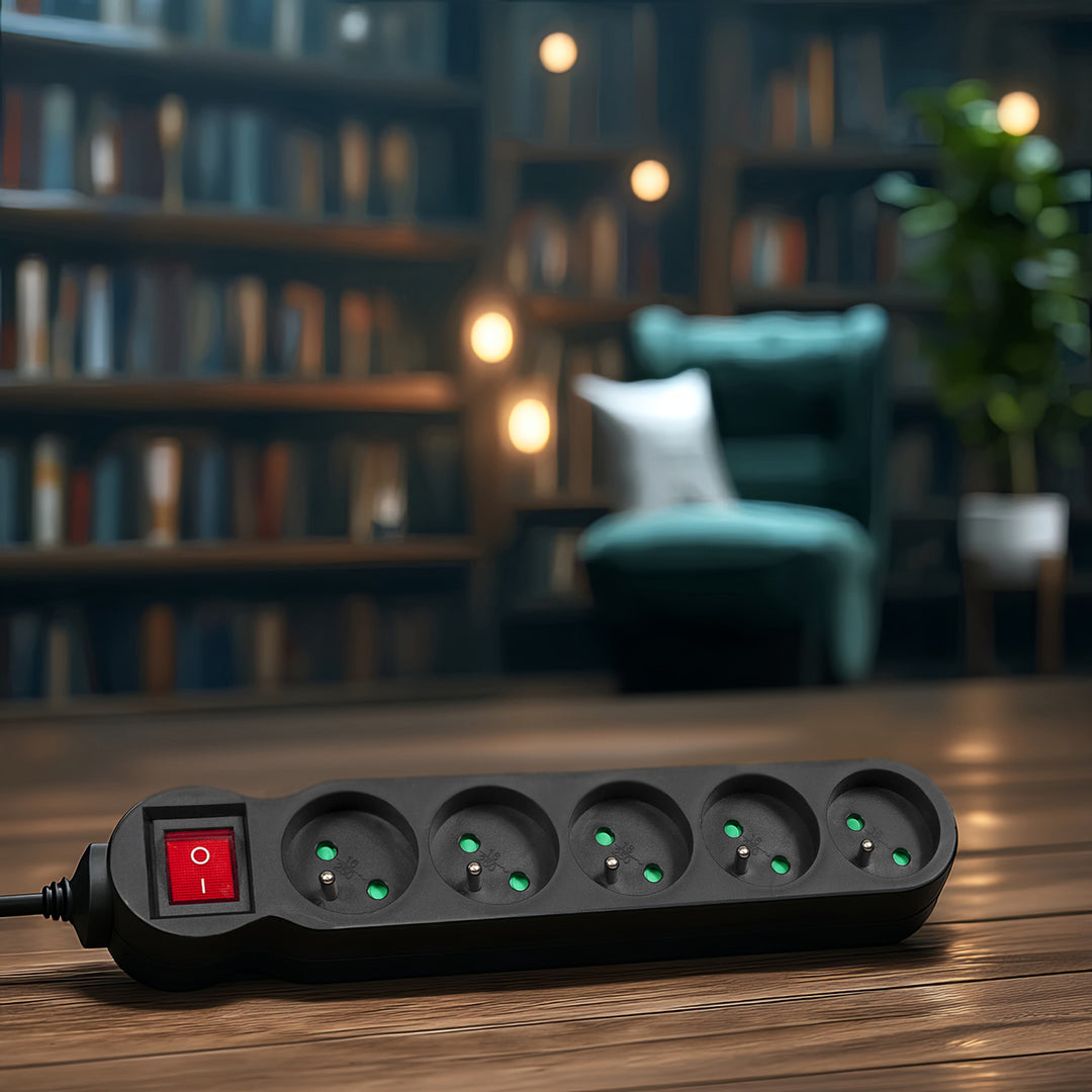Maclean Energy power strip MCE183 Cablu de extensie cu 5 prize cu întrerupător
