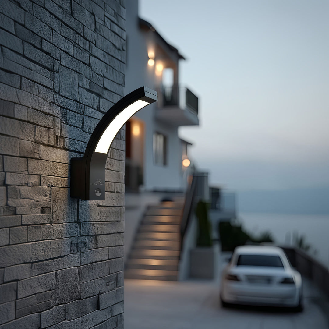 Lampă LED Maclean Energy MCE244 cu senzor de mișcare în infraroșu 750lm 10W IP54