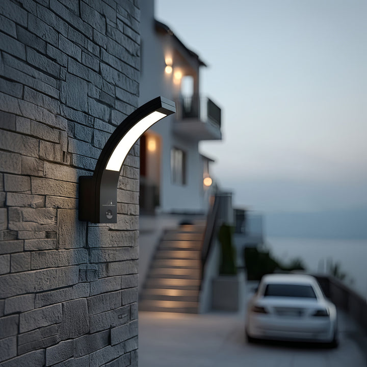 Lampă LED Maclean Energy MCE244 cu senzor de mișcare în infraroșu 750lm 10W IP54