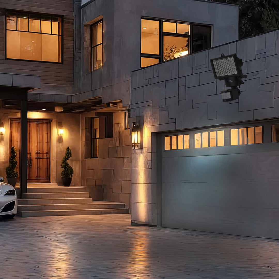 Proiector solar cu senzor de amurg si mișcare, LED, Maclean Energy IP44, 6W, 360lm, 6000K alb rece, baterie reîncărcabilă Li-ion 2400 mAh, 5.5V DC MCE442