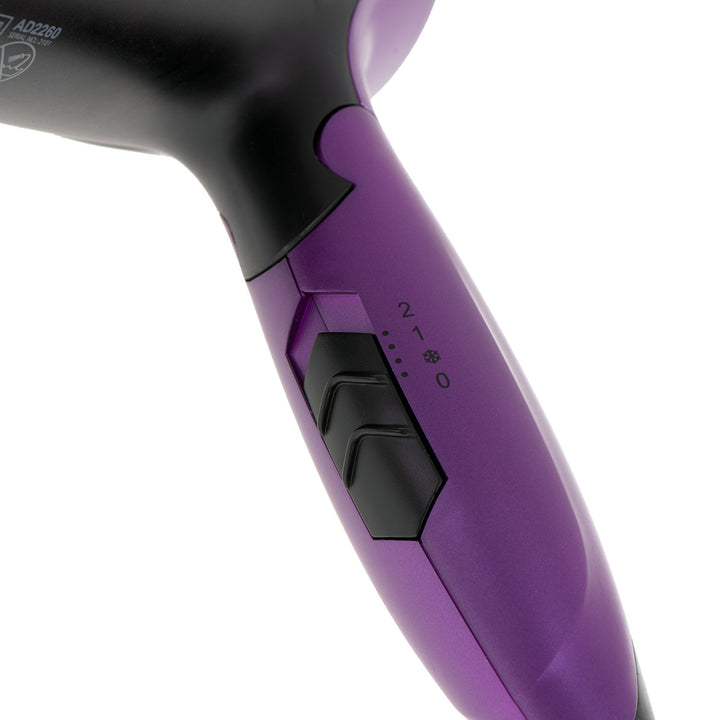 Uscător 1600W cu mâner rabatabil și concentrator de aer Adler AD 2260