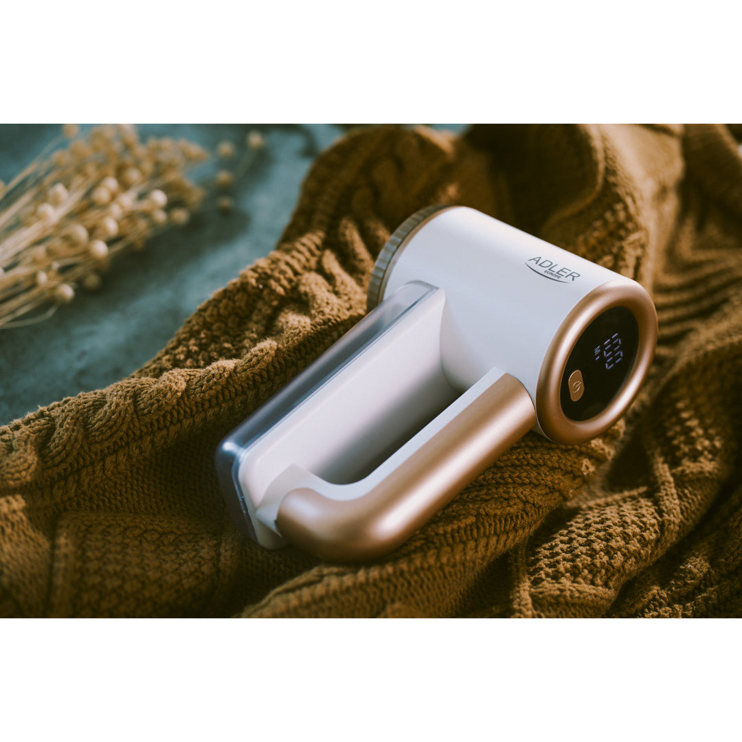 Aparat de ras pentru țesături Adler, încărcare USB, afișaj LCD, viteză în 3 trepte, perie, AD 9617