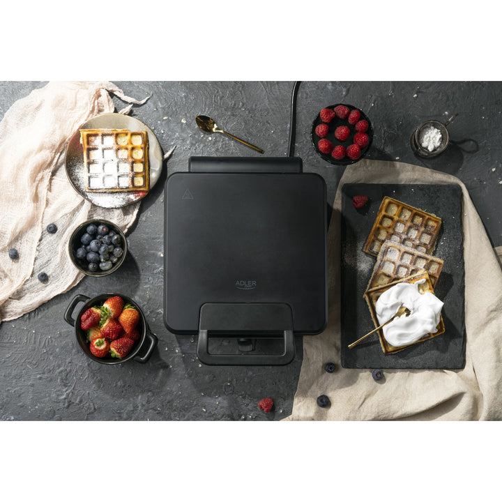 Aparat de făcut vafe Adler, pentru 4 vafe, control al temperaturii, 1800 W, AD 3049