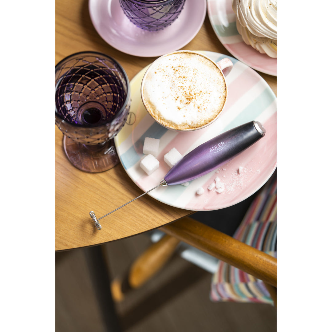 Aparat spuma lapte cu suport Adler AD 4499, mov-negru