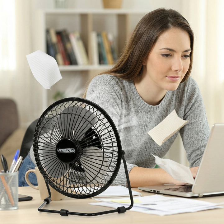 Ventilator de birou Mesko, diametru 15 cm, alimentare USB, oscilație verticală, MS 7322