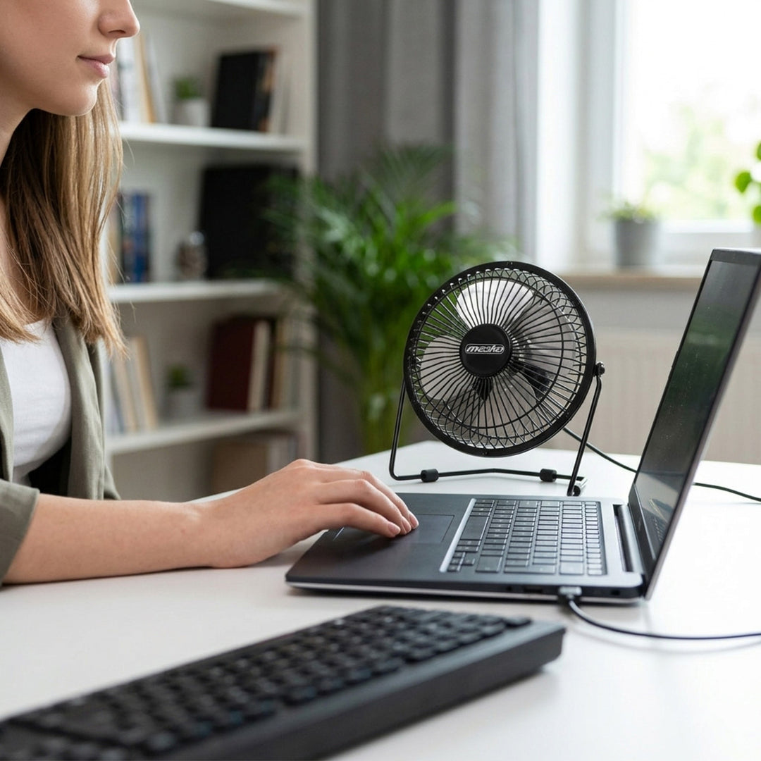 Ventilator de birou Mesko, diametru 15 cm, alimentare USB, oscilație verticală, MS 7322