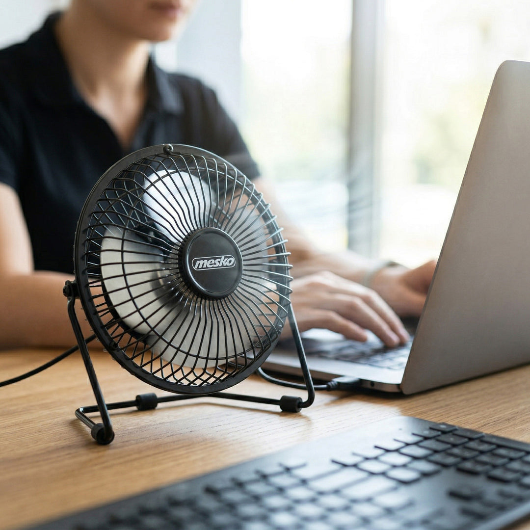 Ventilator de birou Mesko, diametru 15 cm, alimentare USB, oscilație verticală, MS 7322