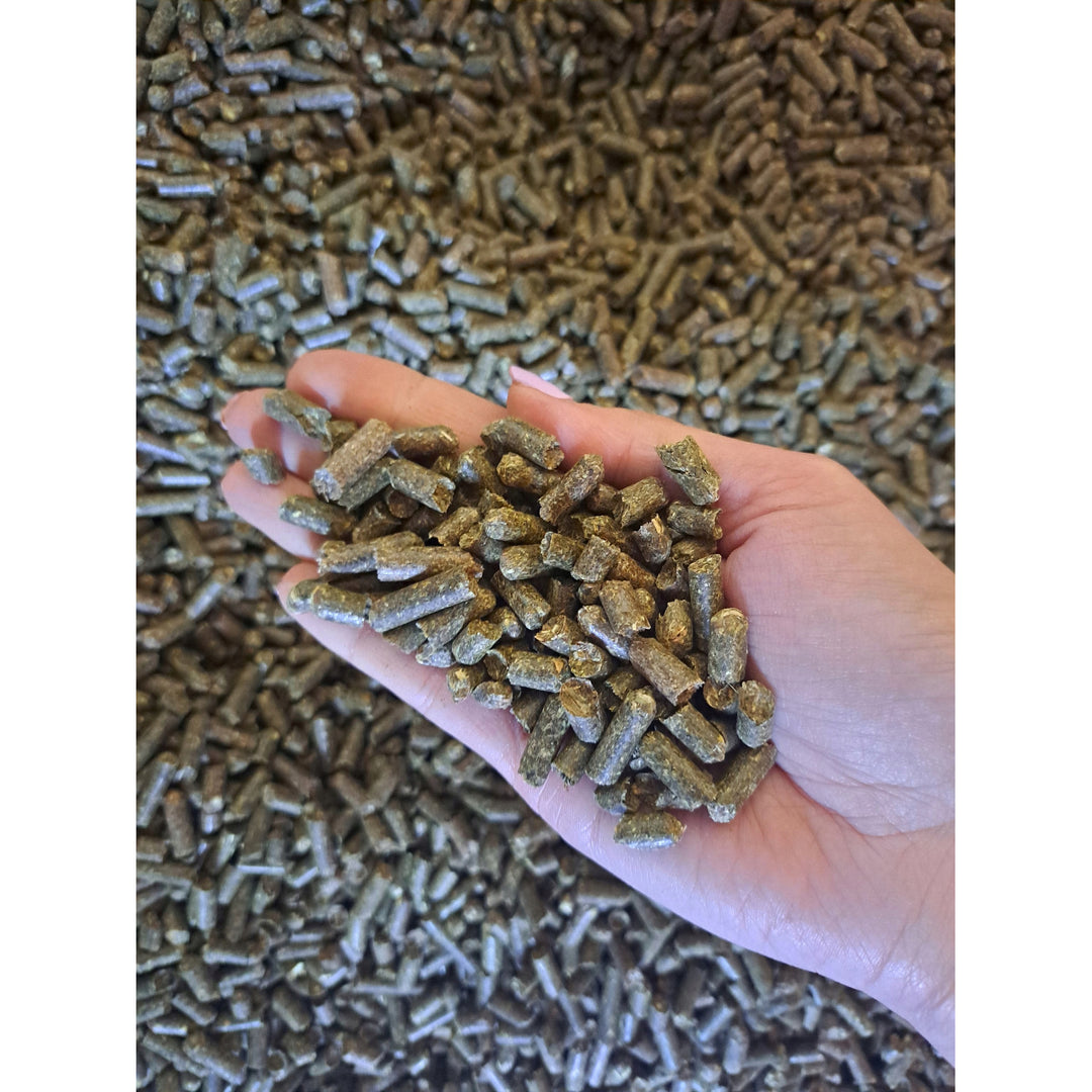 Mingi de iarbă, hrană pentru cai, făcută din iarbă din țara lacurilor, sac de 15 kg