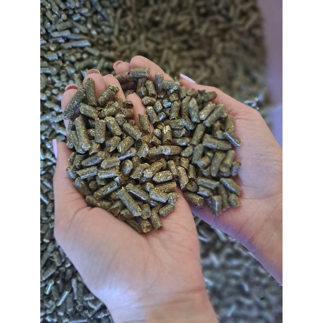 Mingi de iarbă, hrană pentru cai, făcută din iarbă din țara lacurilor, sac de 15 kg
