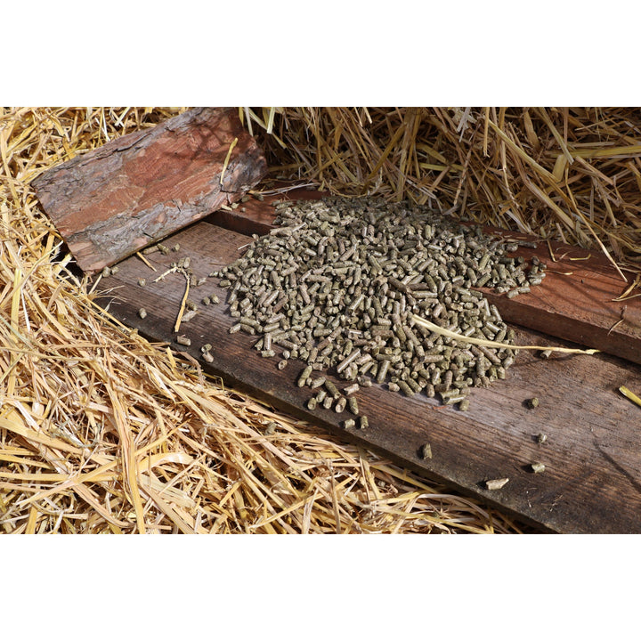 Mingi de iarbă, hrană pentru cai, făcută din iarbă din țara lacurilor, sac de 15 kg