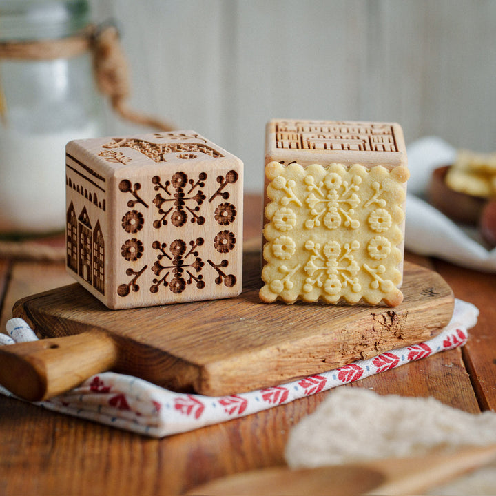Stampila pentru prajituri din lemn gravat Goody Woody, 6 cm, lemn de fag, 6 modele, stil scandinav