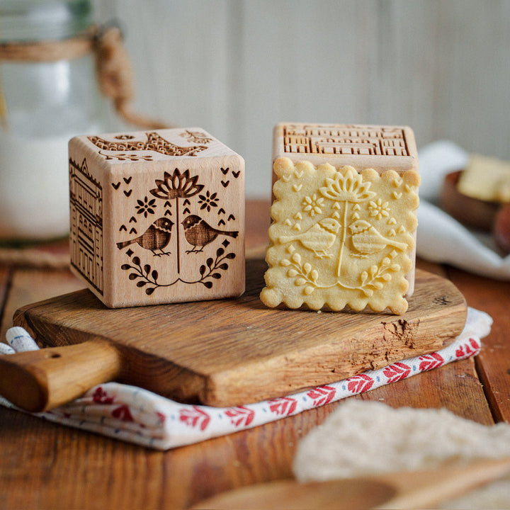 Stampila pentru prajituri din lemn gravat Goody Woody, 6 cm, lemn de fag, 6 modele, stil scandinav