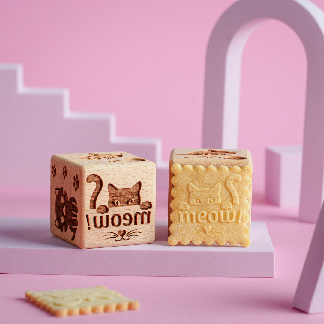 Stampila pentru prajituri din lemn gravat Goody Woody, 6 cm, lemn de fag, 6 modele, pisici