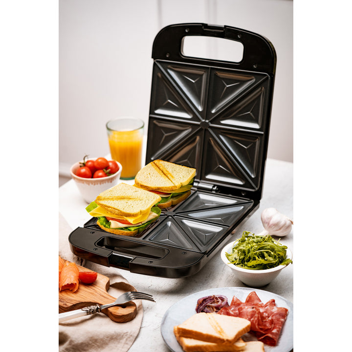 Adler AD 3055 negru 2000 Watt sandwich maker pentru 4 sandwich-uri