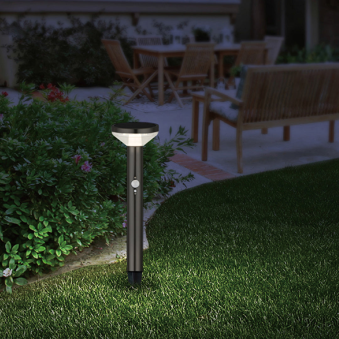 Set 6 lampi LED solare de gradina Maclean MCE465 B, cu senzor, 3 moduri, Li-ion 18650, IP44, 3.7V, 1200 mAh, negru