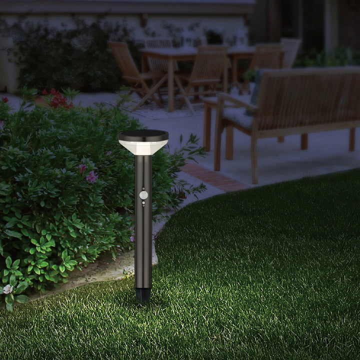 Set 6 lampi LED solare de gradina Maclean MCE465 B, cu senzor, 3 moduri, Li-ion 18650, IP44, 3.7V, 1200 mAh, negru