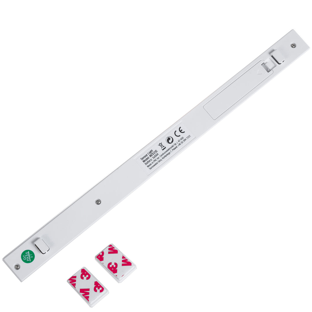 Lampă LED Maclean, cu senzor mobil, cârlig, ON/OFF/AUTO, temp. 4000K, rază 3m, MCE235 + 3x baterii alcaline Varta Industrial AAA