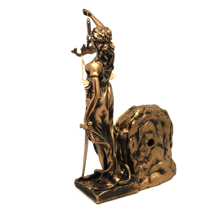 Figurină de Temida Zeița Justiției, ceas, Regina Isabel