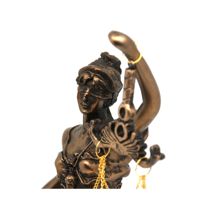 Figurina lui Temida cu cântar și sabie, sculptură juridică din bronz, Regina Isabel