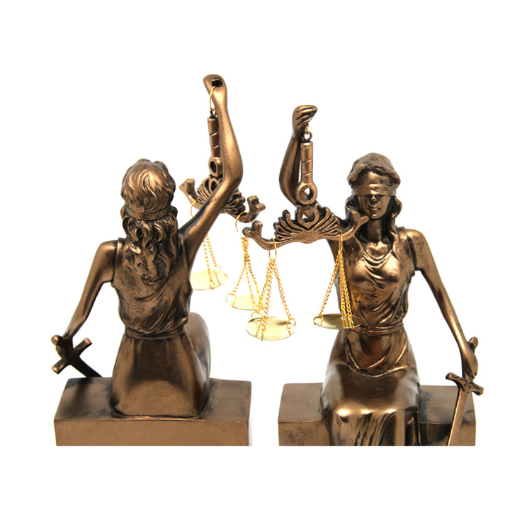 Figurine cu Themis cu solzi și sabie, suporturi de carte, Regina Isabel, 2 bucăți