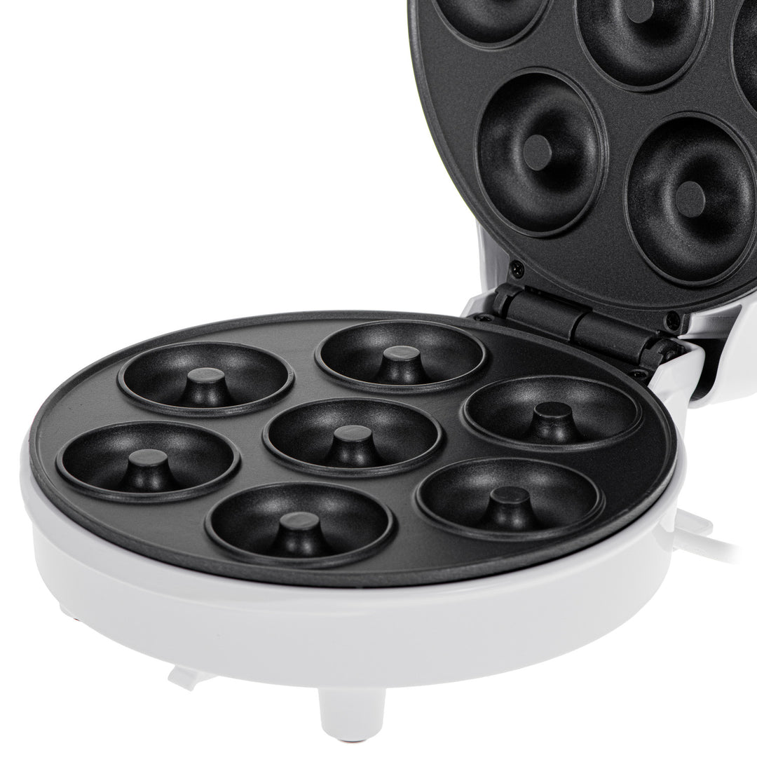 Aparat de făcut gogoși Adler, pentru 7 gogoși, strat antiaderent, alb, 1500W, AD 3075