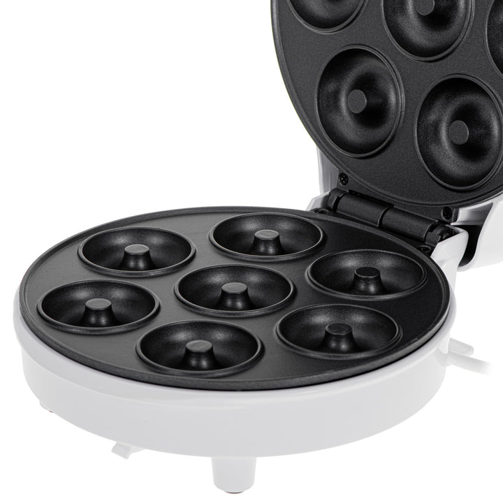 Aparat de făcut gogoși Adler, pentru 7 gogoși, strat antiaderent, alb, 1500W, AD 3075