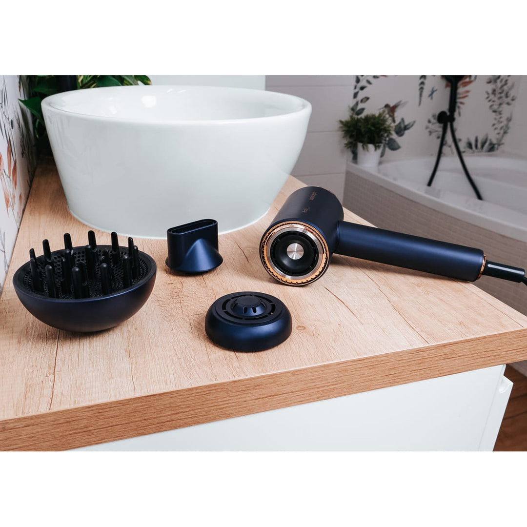 Concept Uscător de păr ProfiCare, motor BLDC, accesorii magnetice, funcție Oil Therapy, mod pentru copii, funcție Cold Mode, VV8100