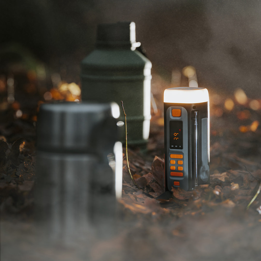 Radio de urgență Adler cu panou solar, manivelă și baterie externă, Bluetooth 5.0, lanternă LED de 4 W, 4500 mAh, AD 1920