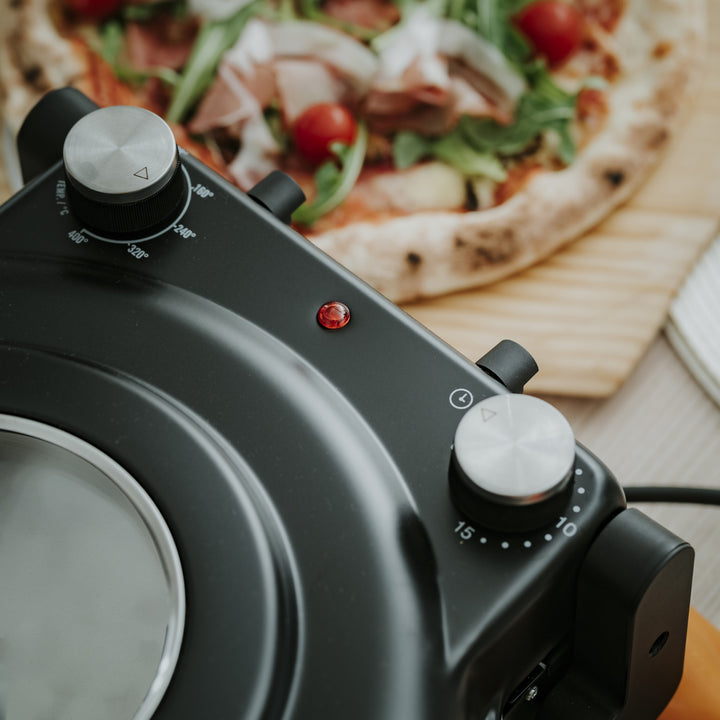 Cuptor pentru pizza Adler, control al temperaturii până la 400 °C, piatră ceramică, două elemente de încălzire, AD 6314