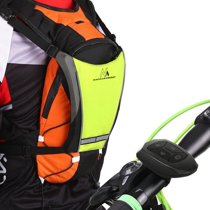 Rucsac cu lumină de semnalizare LED, telecomandă, rezistent la apă: telecomandă IPx5, rucsac IPX2 + curele de umăr sportive pentru telefonul mobil Maclean MC-445