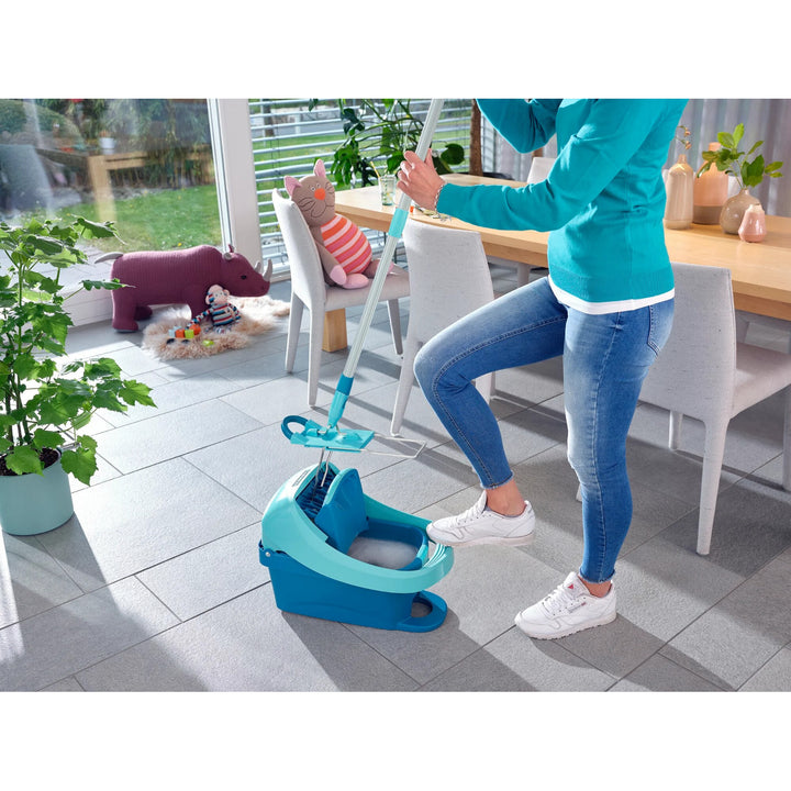 Set Profi Leifheit, mop și găleată cu roți, stoarcere cu piciorul, golire ușoară, capacitate 8 l, capăt de curățare Micro duo, 55096