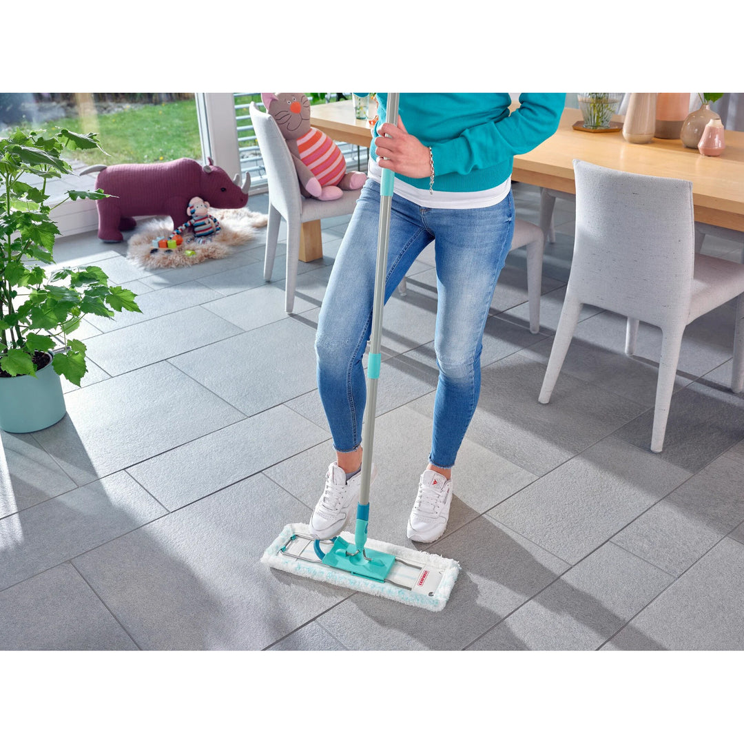 Set Profi Leifheit, mop și găleată cu roți, stoarcere cu piciorul, golire ușoară, capacitate 8 l, capăt de curățare Micro duo, 55096
