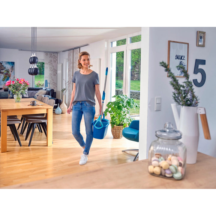 Set Clean Twist Leifheit, mop rotativ și găleată, lungime reglabilă a mânerului, capacitate găleată 6 l, capăt de curățare Micro duo, 52101