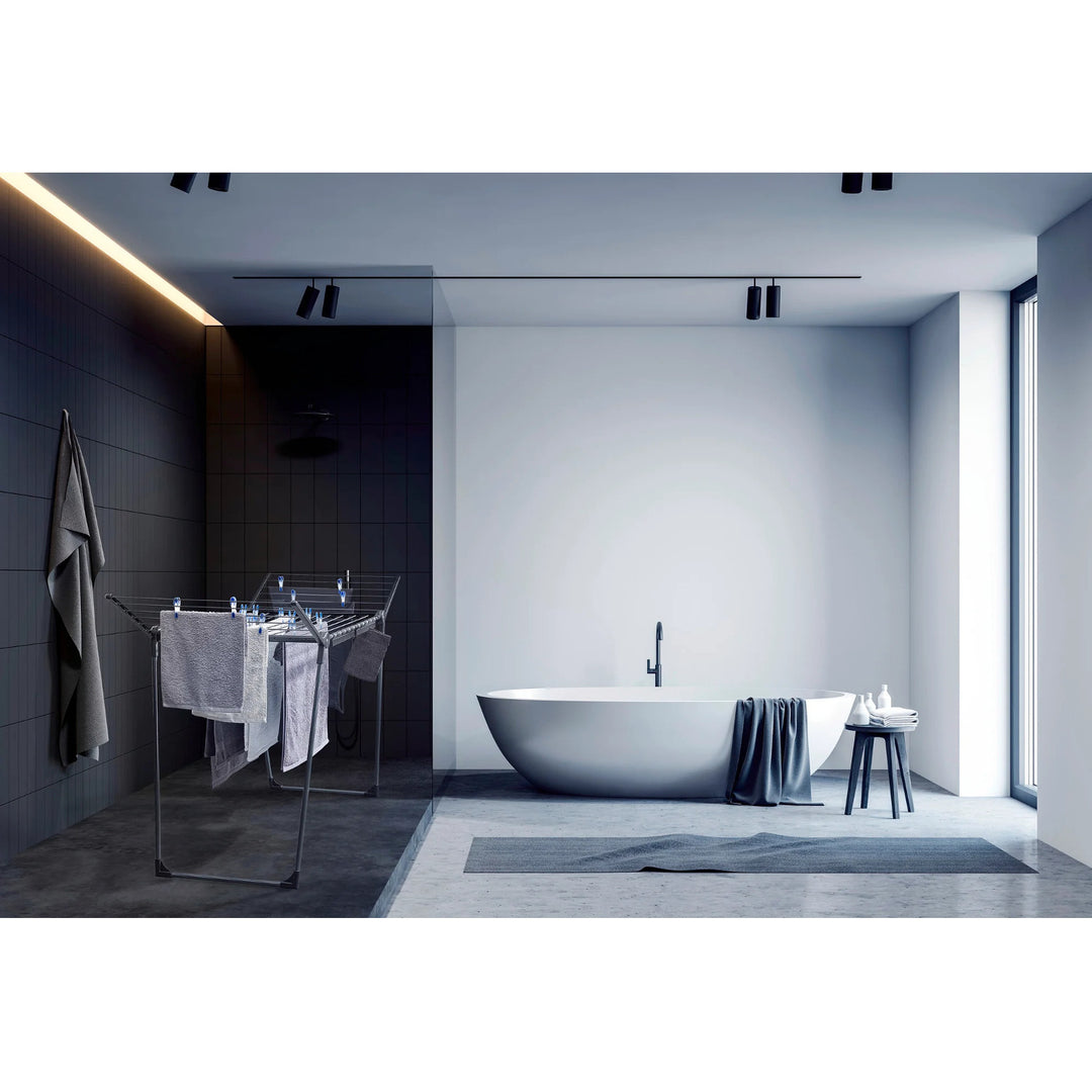 Leifheit Pegasus 180 Solid Black Uscător de rufe, lungime linie 18 m, picioare paralele stabile, rezistent la intemperii, 2 cleme pentru rufe, 81589