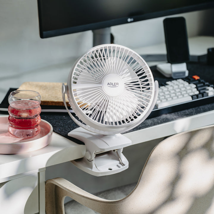 Ventilator de birou cu clemă, alimentat cu baterie, 15,5 cm, rotire la 360°, USB-C, Adler