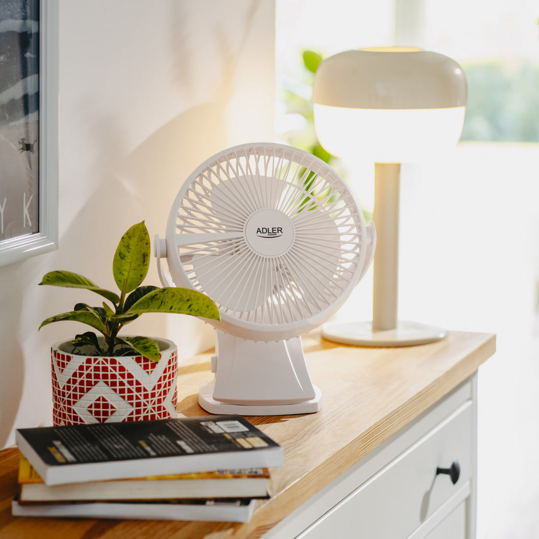 Ventilator de birou cu clemă, alimentat cu baterie, 15,5 cm, rotire la 360°, USB-C, Adler