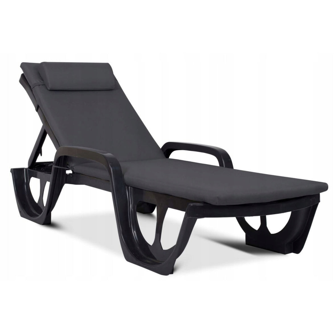 Pernă pentru șezlong Madera, culoare gri închis, țesătură S-500, dimensiuni 190x55 cm, fixare cu curea elastică, impermeabilă, Madera S-49
