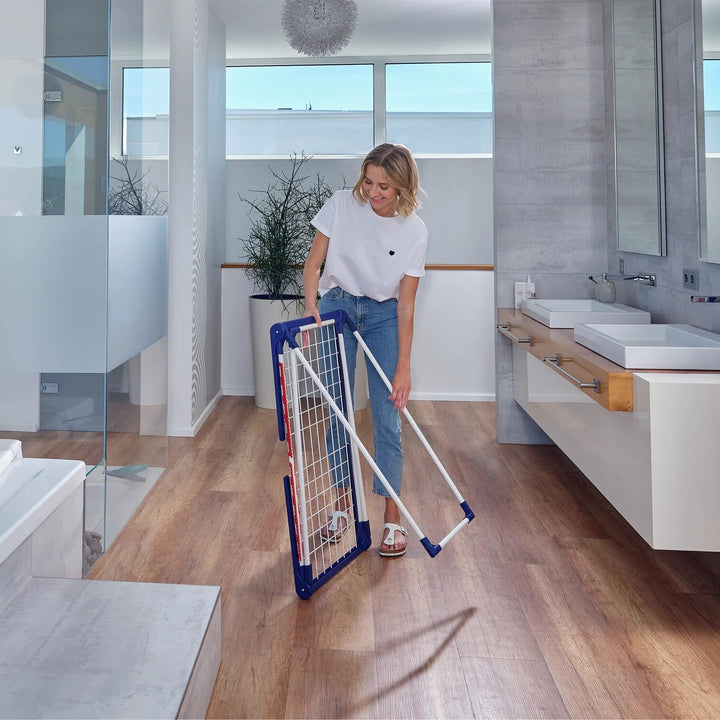 Uscător de rufe Pegasus 180 Solid Leifheit, lungimea corzilor 18 m, picioare paralele stabile, rezistent la intemperii, 2 suporturi pentru rufe, 81514