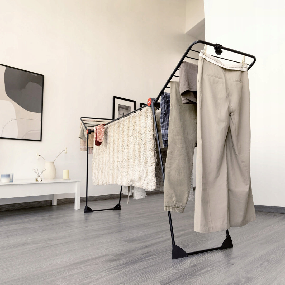 Uscător de rufe Vileda Infinity Flex Ultimate, culoare neagră, suprafață de uscare de până la 30 m, extensibil, cadru înălțat, suporturi pentru lenjerie, roți încorporate, 179620