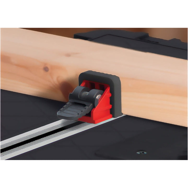 Masă de atelier portabilă Keter Jobmade, capacitate de încărcare 453 kg, picioare antiderapante, compartiment cu cleme sub blat, 239985