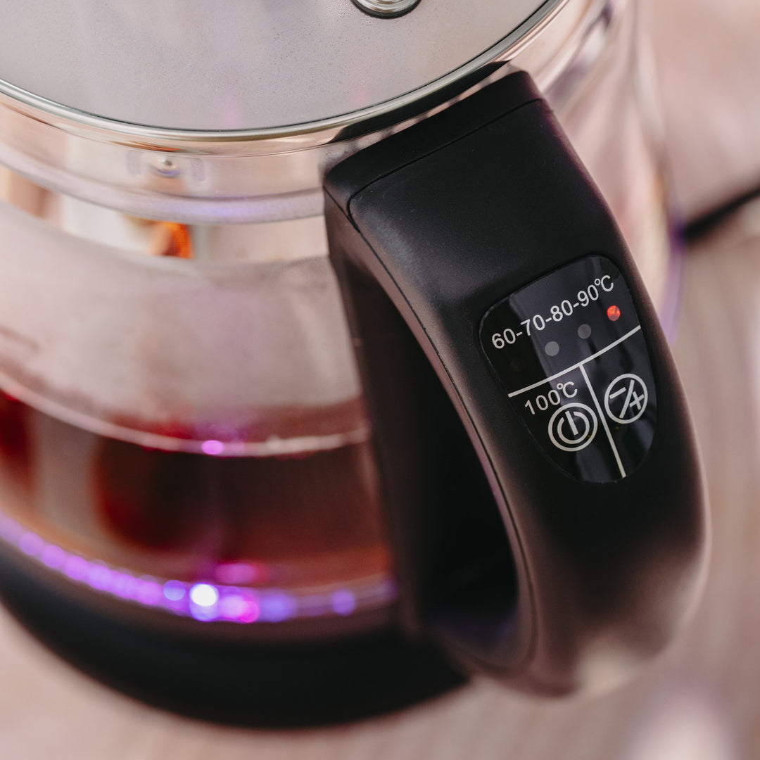 Ceainic din sticlă de 1,5 L cu infuzor și reglare a temperaturii, 2200 W, LED 60–100 °C, Adler AD 1299, negru