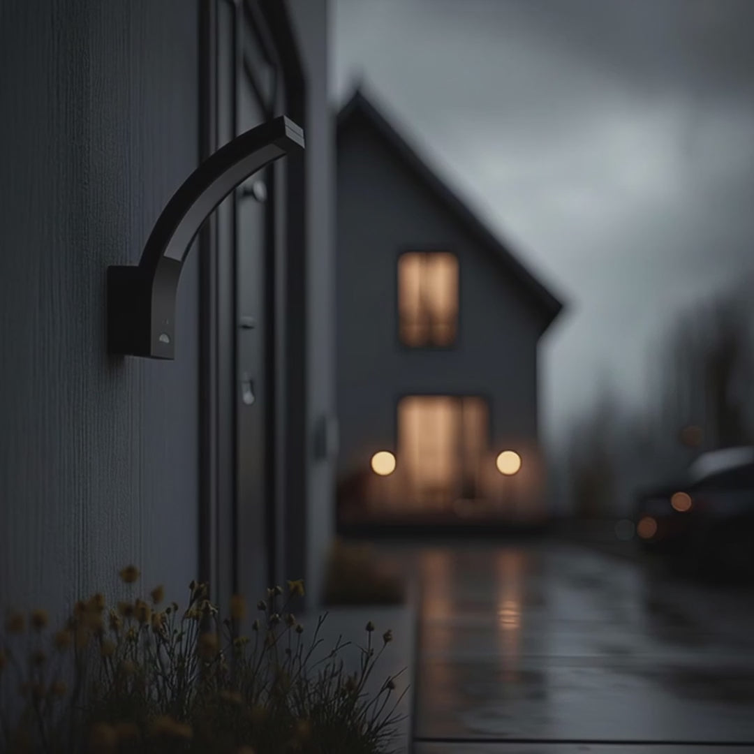 Lampă LED Maclean Energy MCE244 cu senzor de mișcare în infraroșu 750lm 10W IP54