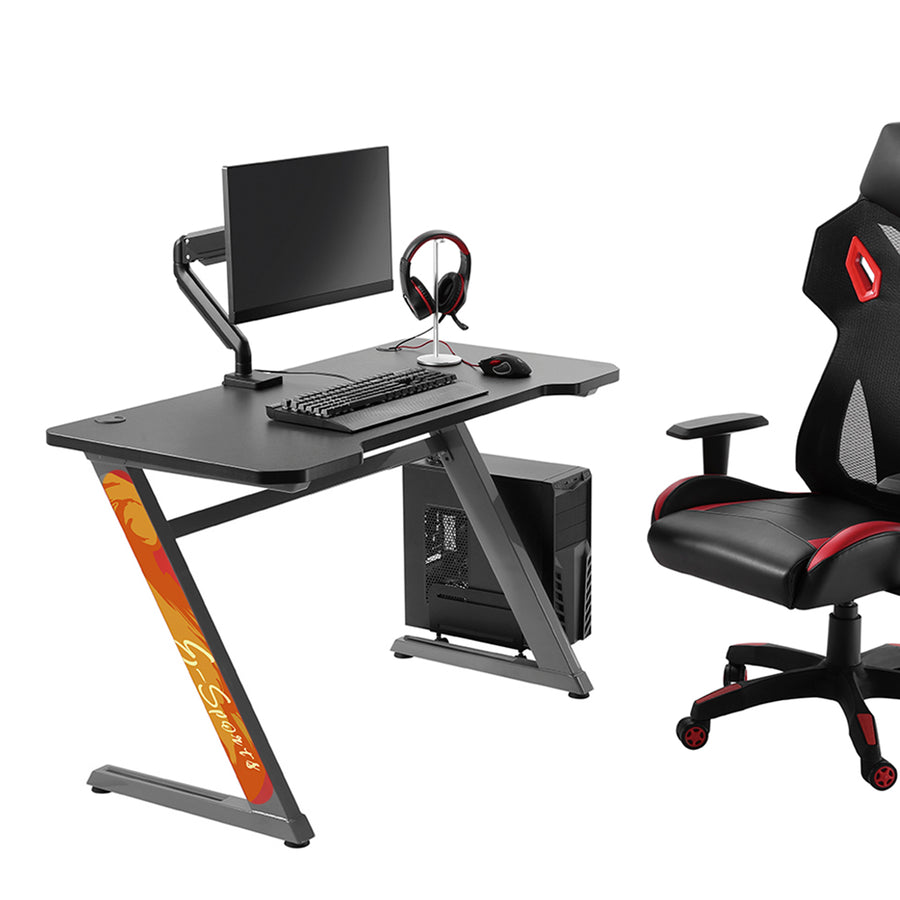 Birou de gaming de inalta calitate cu design ergonomic pentru cea mai buna experienta de joc. 