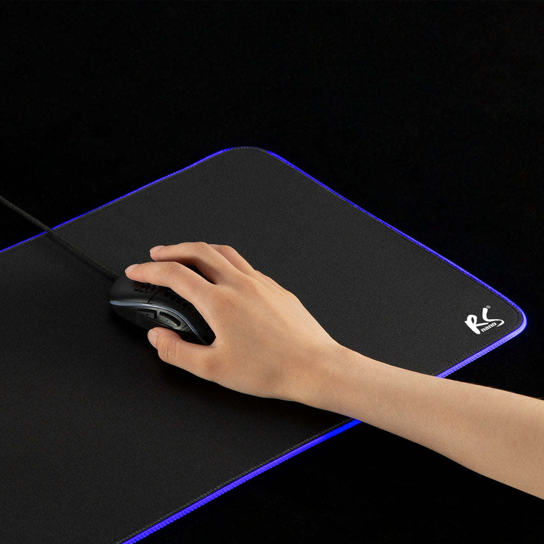 XXL Gaming mouse & keyboard pad 80x30cm cu iluminare RGB cu LED-uri și cauciuc antiderapant în partea inferioară Desk pad (800x300x4mm)