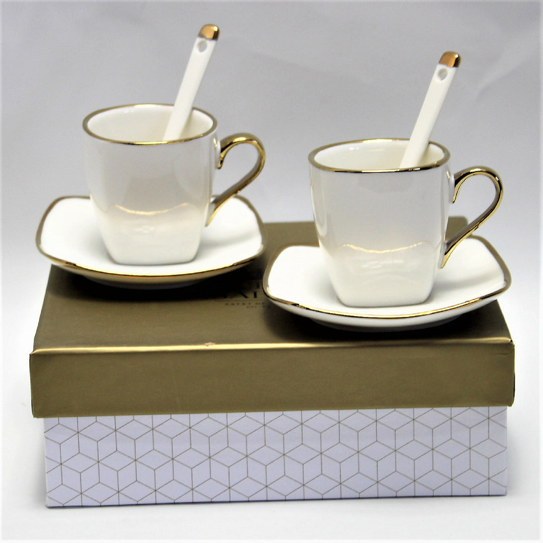 Set de 2 cesti din portelan, pentru Espresso, cu farfurii si lingurite